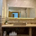 Cosher Gardenia Palace 6 Free Parking Apartment *