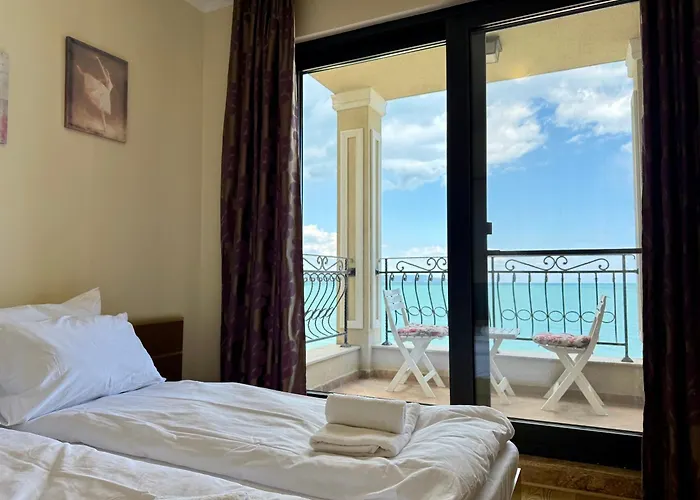 Cosher Gardenia Palace 6 Free Parking