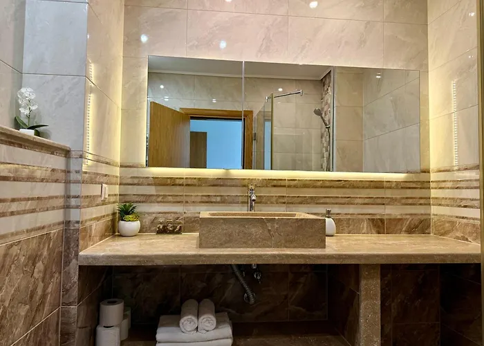 Cosher Gardenia Palace 6 Free Parking Apartman *