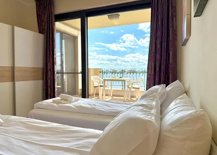 Cosher Gardenia Palace 6 Free Parking *